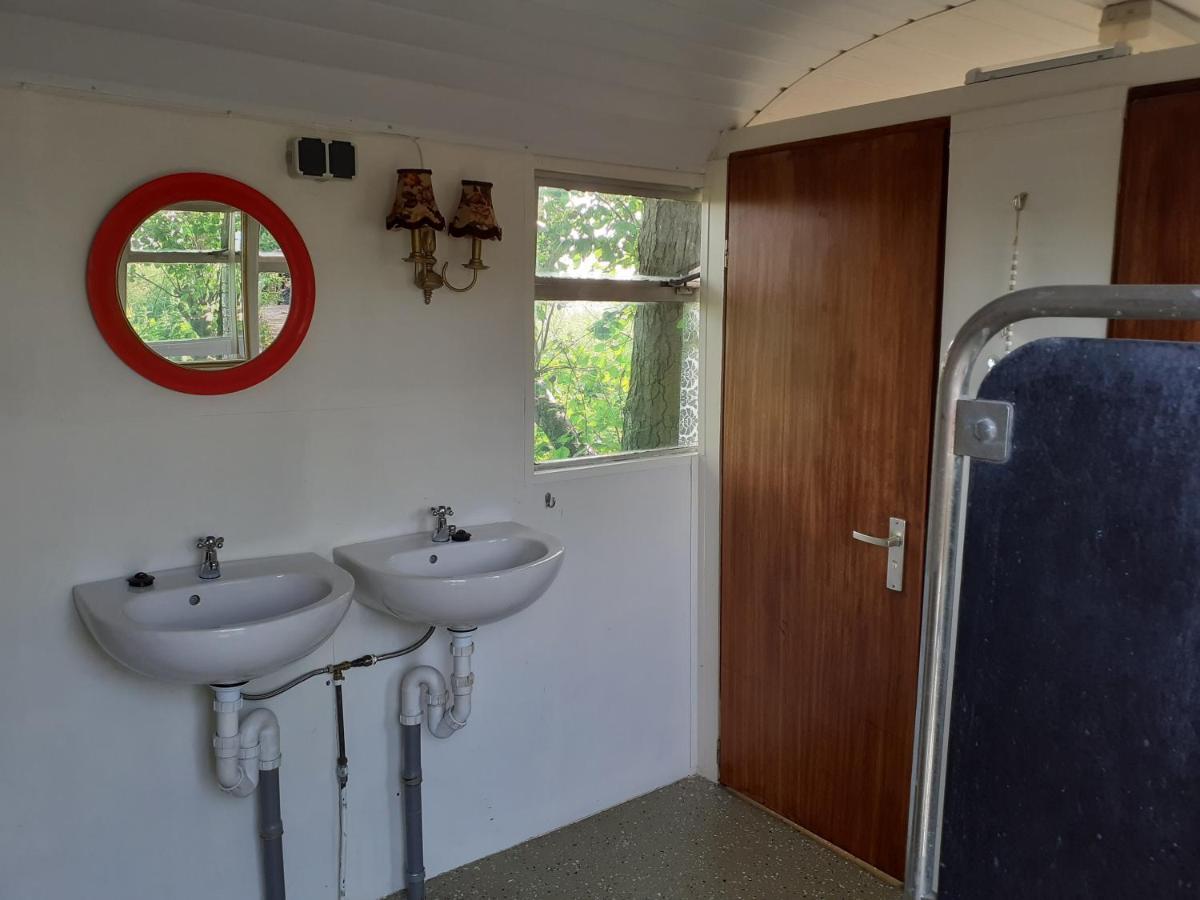 Wijndomein De Vier Ambachten -Overnachten In De Wijngaard Simonshaven Dış mekan fotoğraf